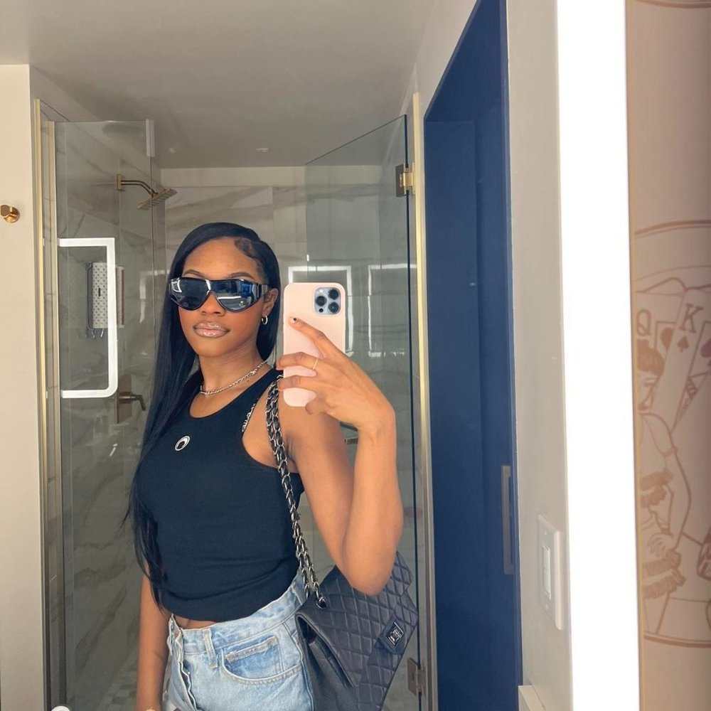 Quay black sunglasses